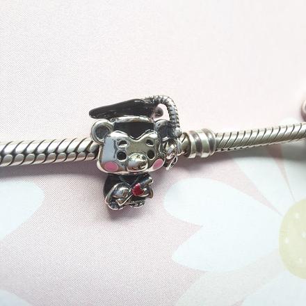 Prívesok macko absolvent, 