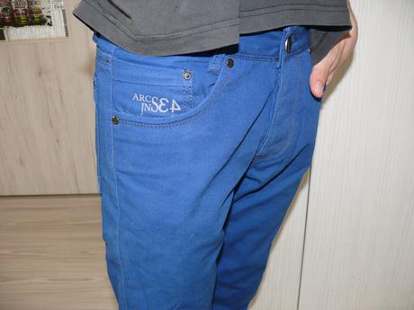 1x oblečené pánske rifle, 34