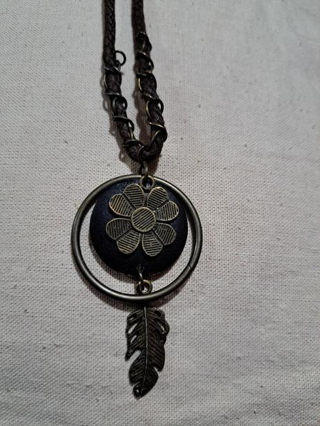 Bižutéria - náramky, prívesky, náhrdelníky, náušni, 