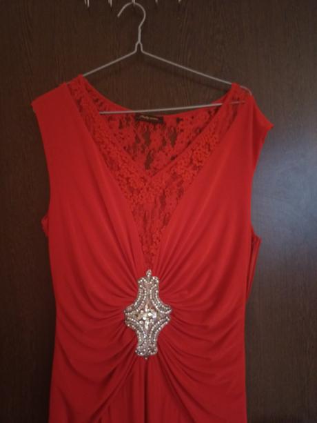 Nádherné spoločenské šaty, m