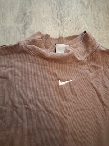 Ľahučký rolak nike, nike,l