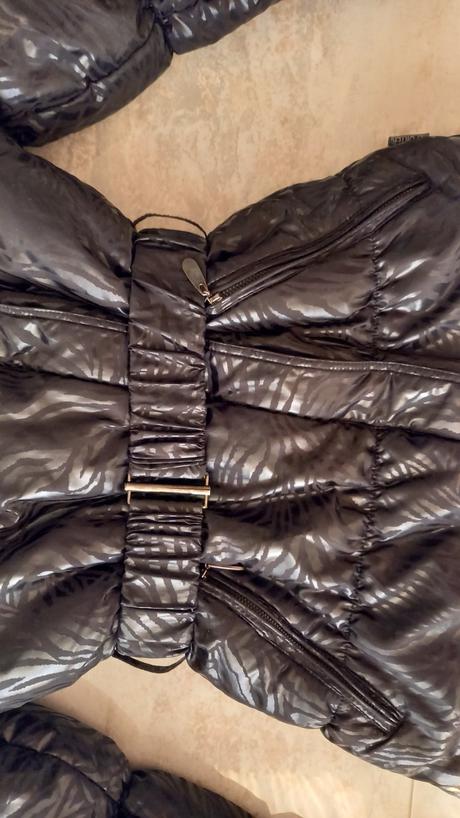 Kvalitná bunda nenosena, reporter,158