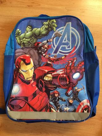 Detsky ruksak avengers, 