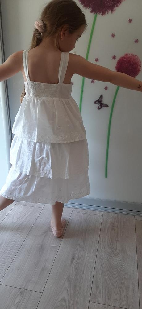 Dievčenské madeirove saty, 128