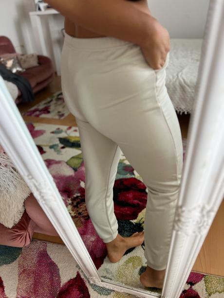 Teplaky, s