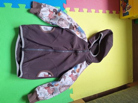 Softshellová súprava, 98