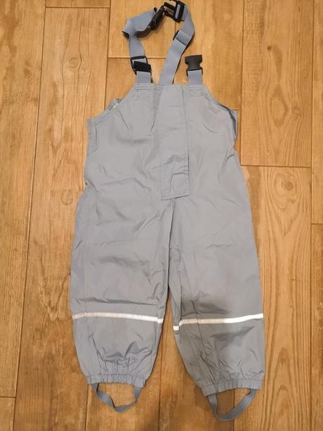 Nohavíce do dažďa, 92