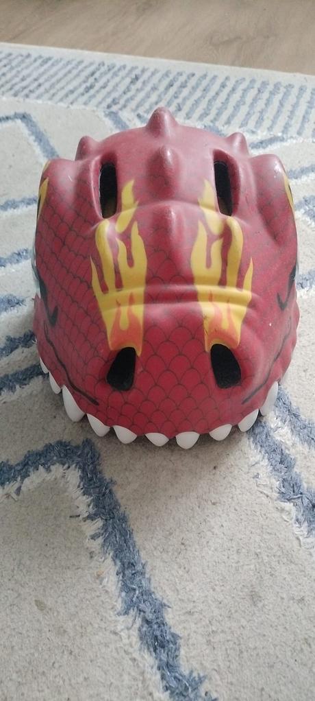 Prilba dinosaurus, s