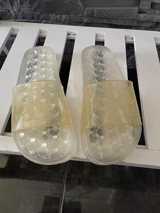 Calvin klein v.37, 37