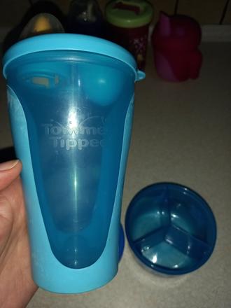 Poharik na pitie plus poharik a miskana jedlo, tommee tippee