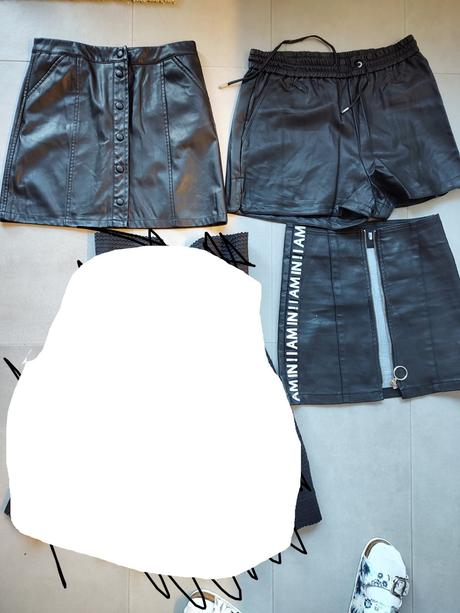 3 kožené minisukne, s
