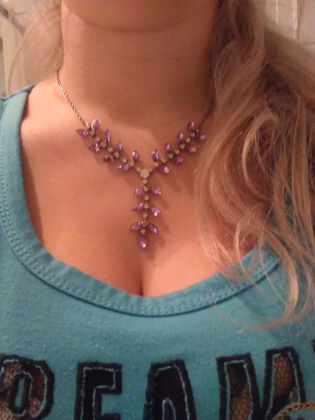 Strieborna-fialová, 