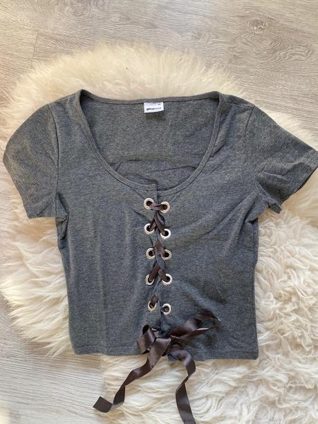 Crop top s viazaním, xs