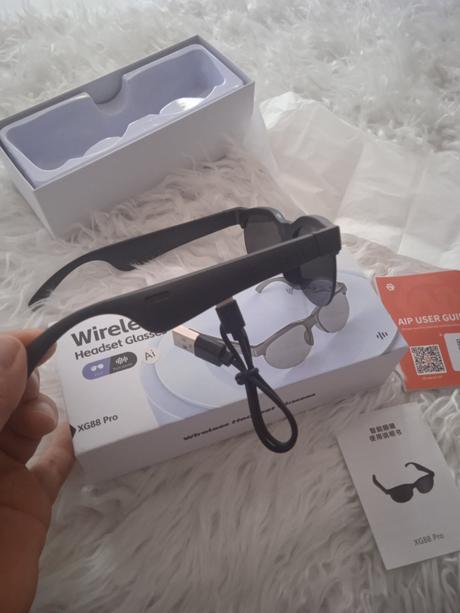 Prekladacie okuliare s bezdrôtovým headsetom, 