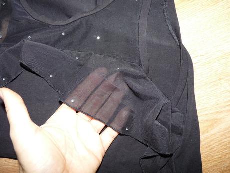 Kratke s volanmi a kamienkami, xs