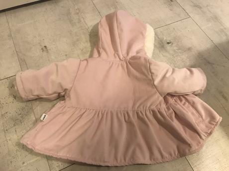 Jedenkrát oblečená princeznovska bundicka, 68