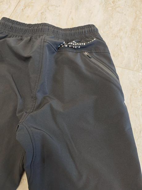 Tenké športové nohavice, zara,134