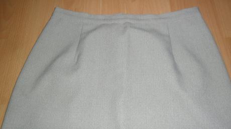 Kostým béžovo-sivý, 42