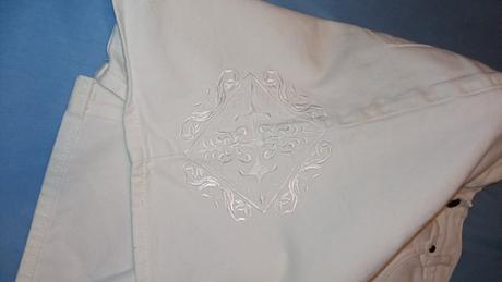 Sukňa biela s, jacky,s