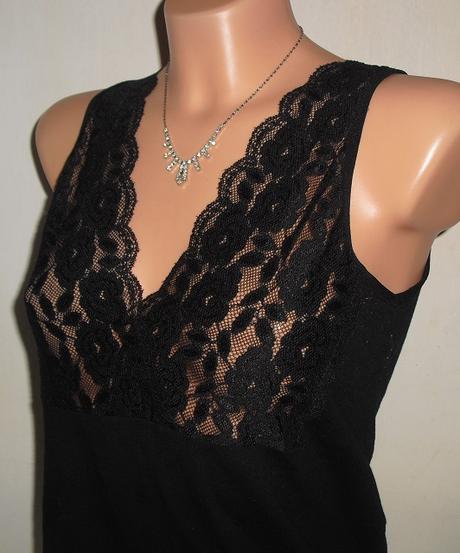 Luxusny topik s hrobou krajkou, m