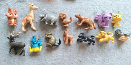 Zvieratá žirafa lev bobor 15 kusov spolu kinder, 