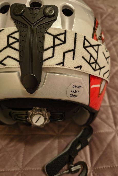 Lyžiarska prilba s okuliarmi, s