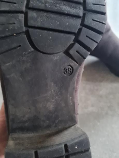 Semišové členkové topanky, 38