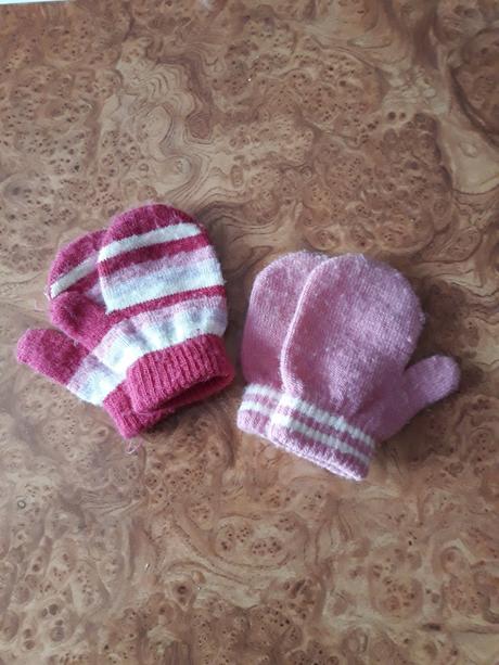 Dva pary rukaviciek, st. bernard,80