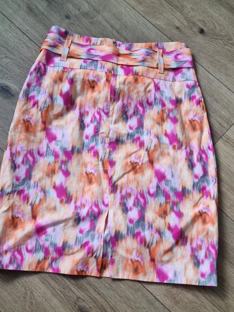 Farebná sukňa hugo boss veľ. 38, hugo boss,38