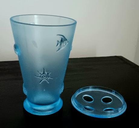 Nádoba na zubné kefky, 