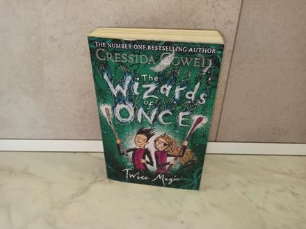 Cressida cowell - the wizards of once,