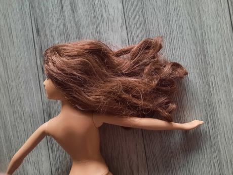 Barbie mattel bruneta, 