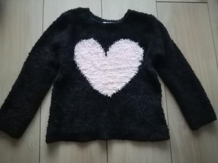 Mäkkučký svetrík s ružovým srdiečkom, h&m,116