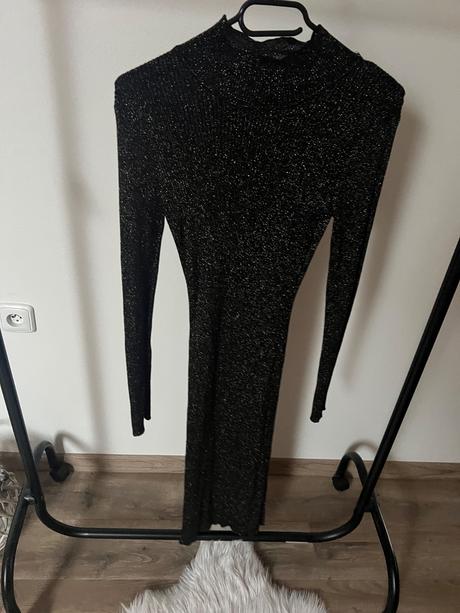 Trblietavé upletove saty, gate,m