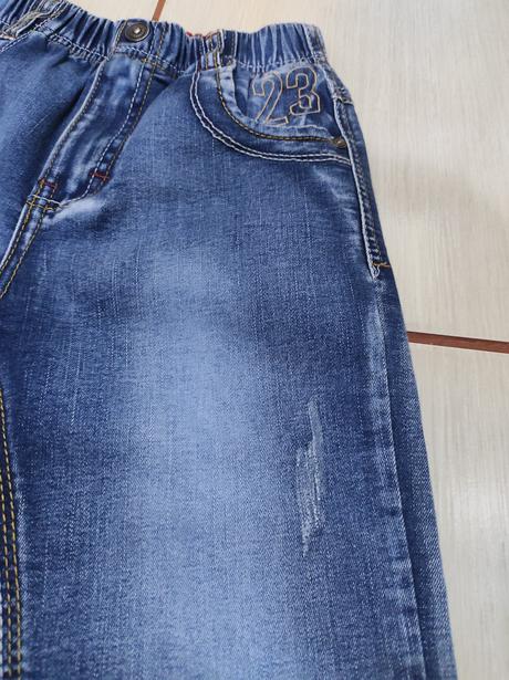 Kraťasy trojštvrťové, 128