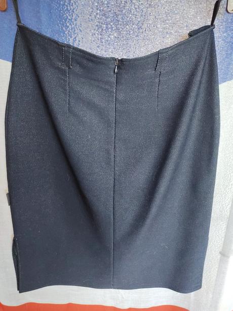 Sukňa s hviezdnym lemom, 40