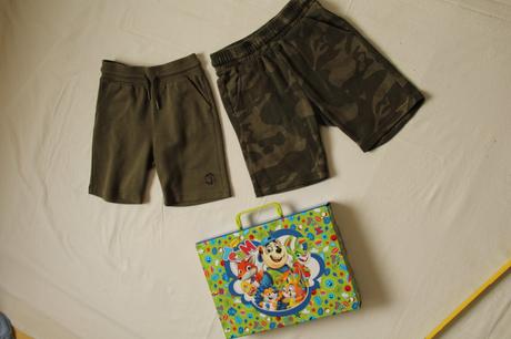 Kvalitné hrubšie bavlnené kraťasy + kufrík na dôle, f&f,122