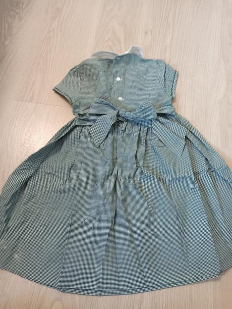 Vyšívané šatky zelené, 98