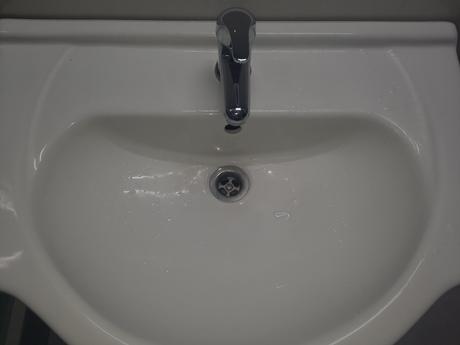 Umývadlová skrinka,