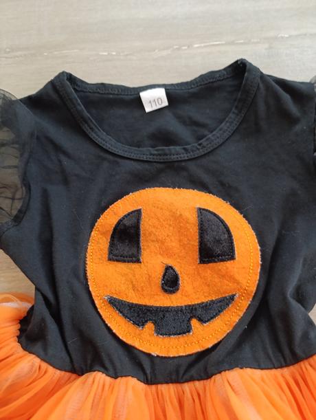 Halloween šaty, 