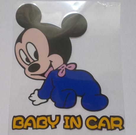 Nálepka na auto dieťa v aute (baby in car) mickey, 