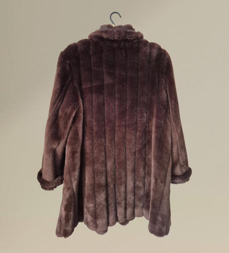Tmavohnedý kožuch, xxl