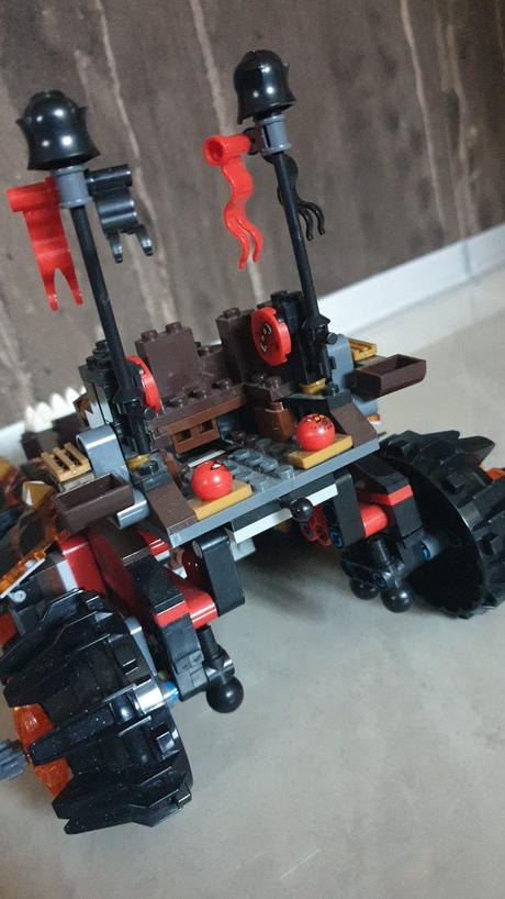 Skladačka úplna kopia 70321 stroj skazy,