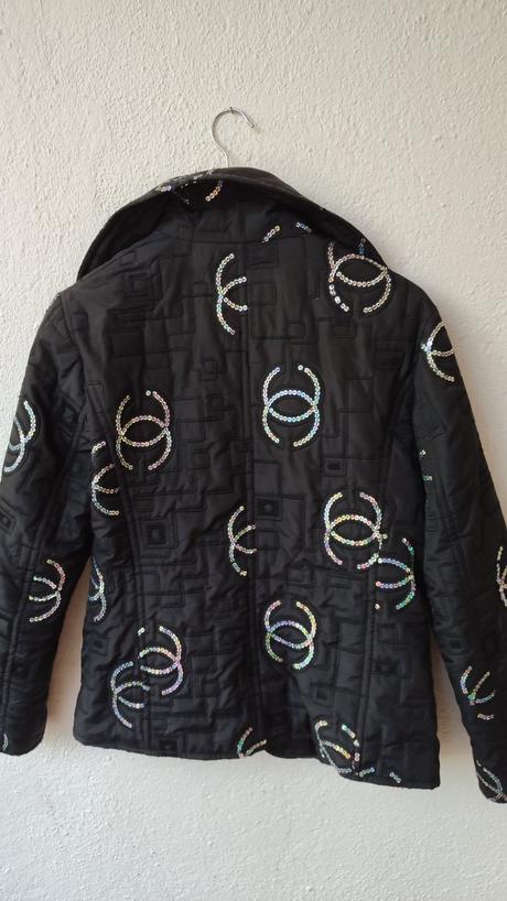 Jarná bundička, 38