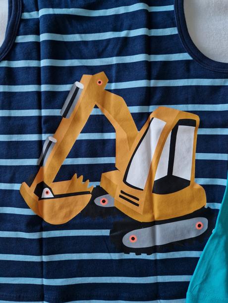 25ša-letne 122/128, 122