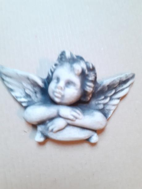 Závesná soška anjelik,