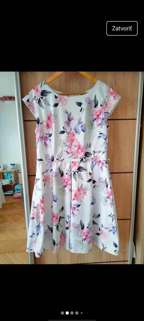 Kratšie spoločenské šaty, 46