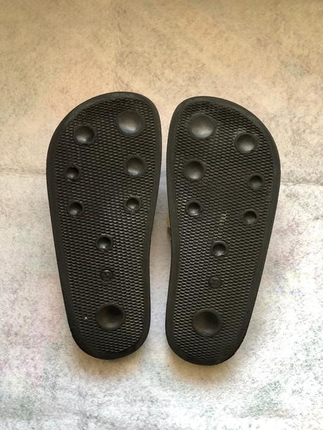 Šľapky guess, guess,32