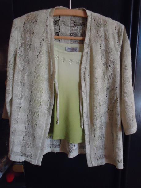  pekné tielko so svetríkom, l