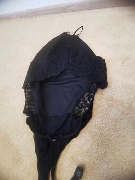 Body s čipkou na chrbte, s